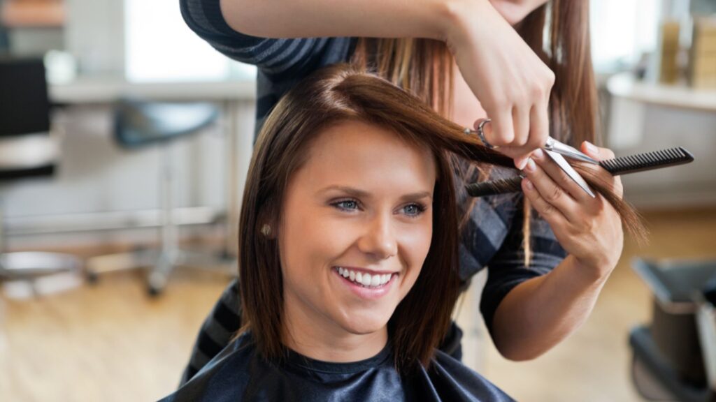 Top Benefits of Choosing the Right Hair Salon in Dubai