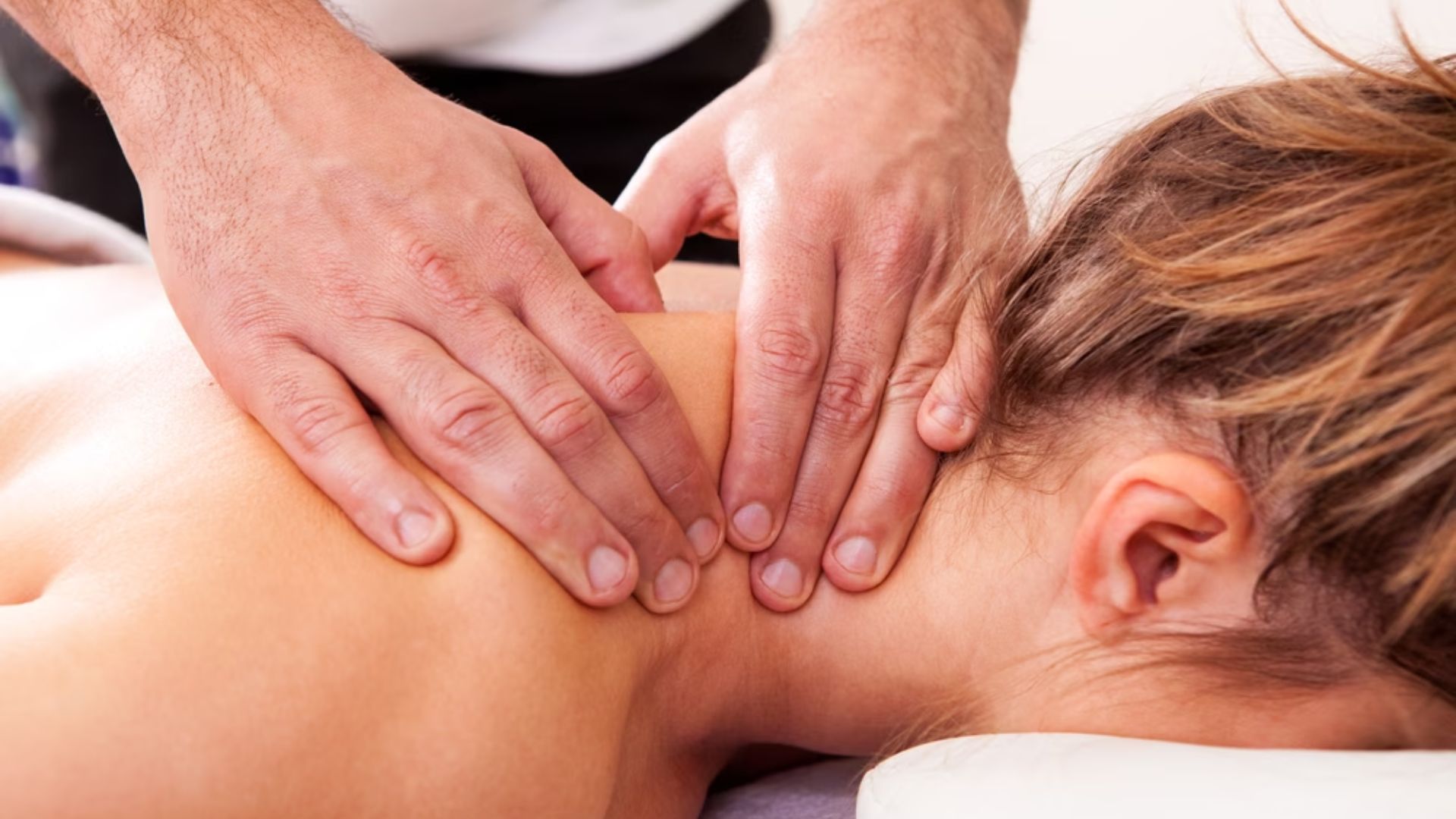  What Are The 5 Key Benefits of Regular Deep Tissue Massage Therapy